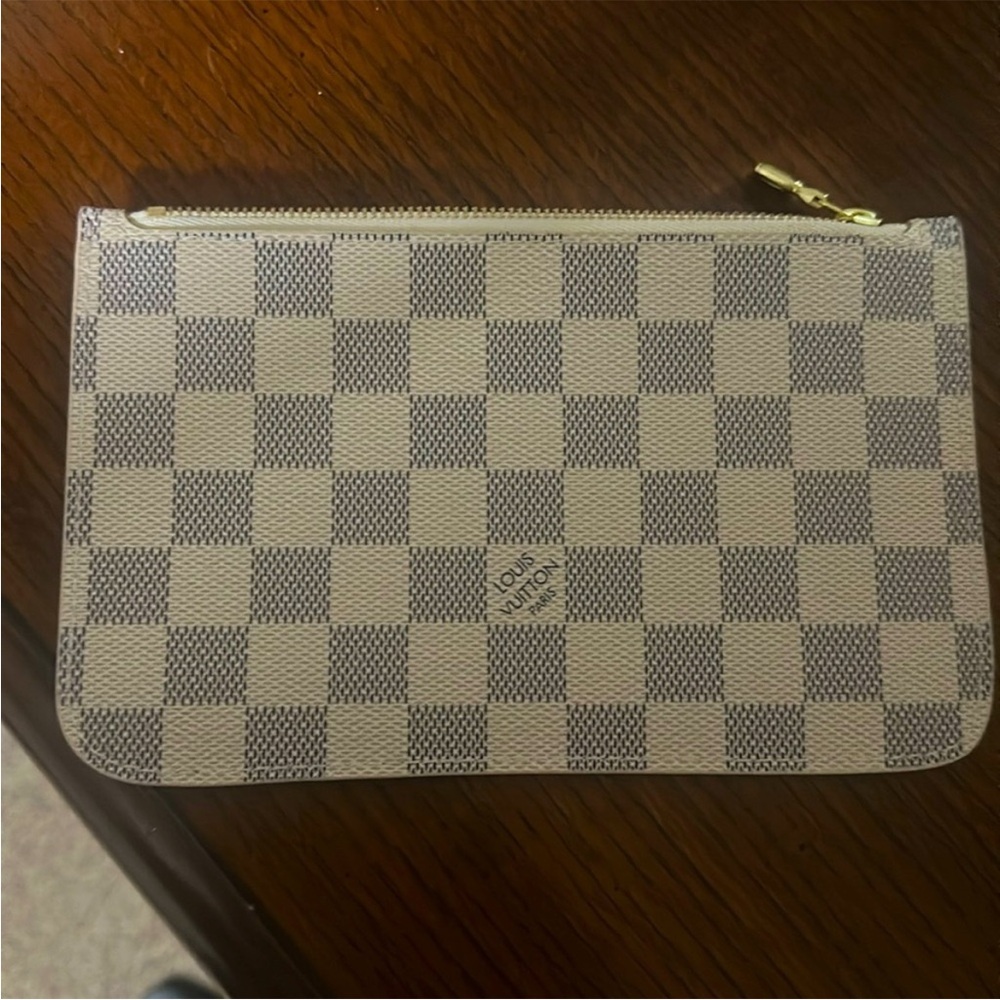 Checkered Beige and Gray Pouch